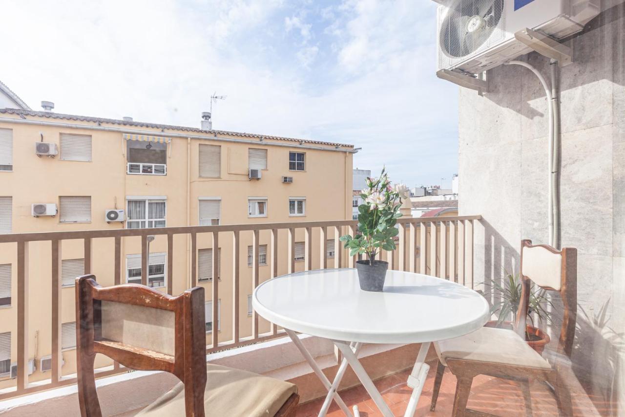 Puerta De Carmona Apartment Seville Ngoại thất bức ảnh